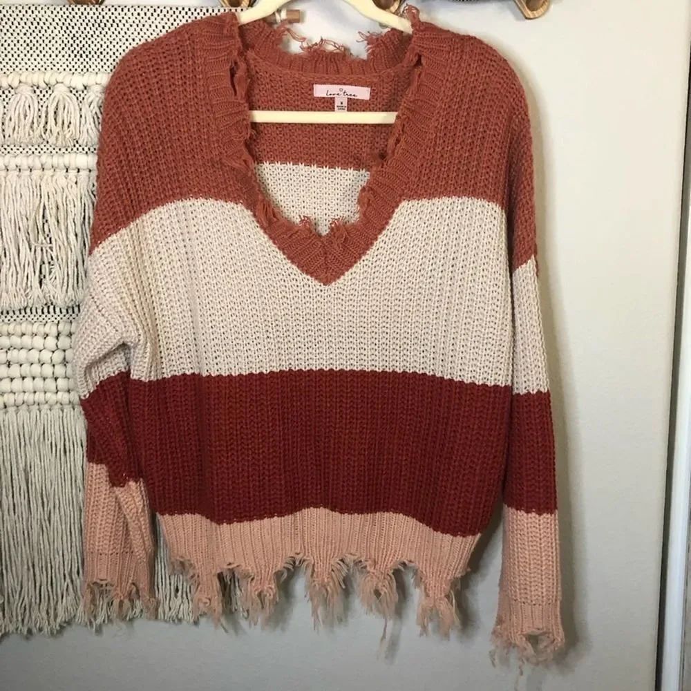 Love Tree Color-Block Distressed Varsity Sweater M - Picture 2 of 6